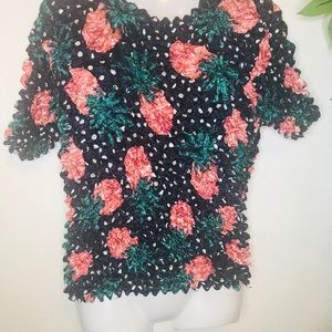Women’s multi color shirt